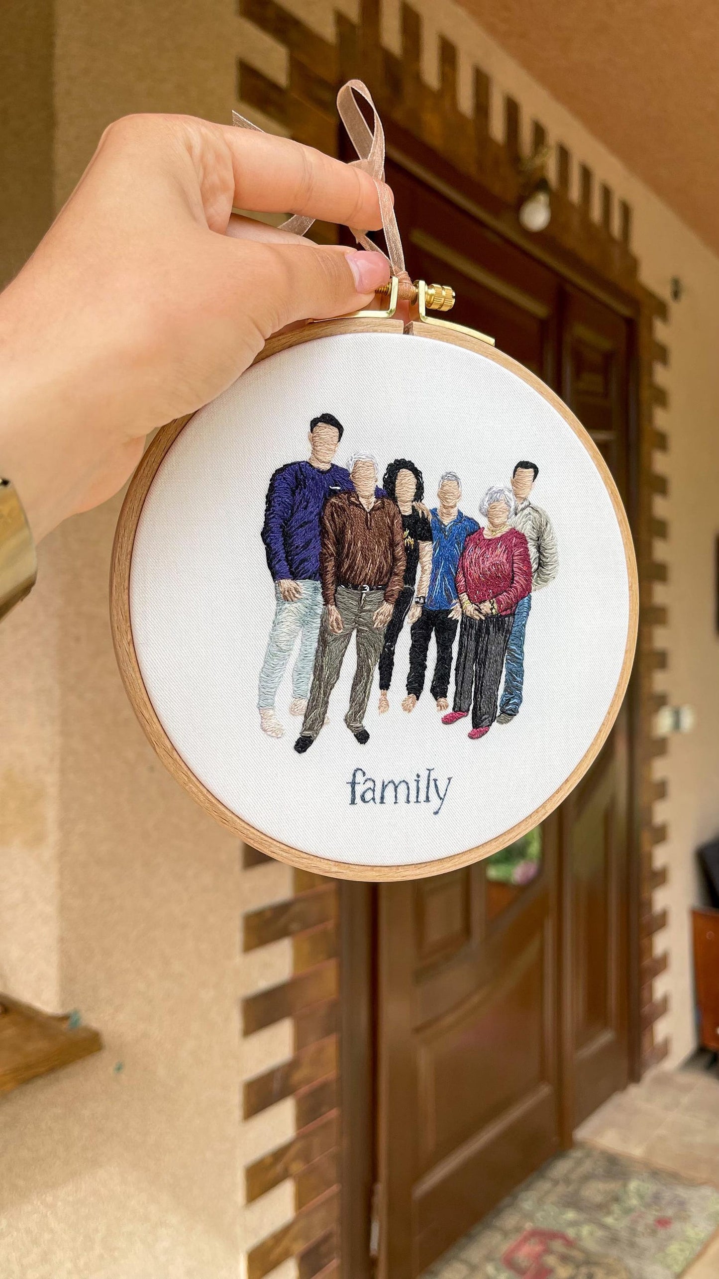 Personalized embroidery family photo hoop, family gift, family embroidery design, people embroidered, embroidery art