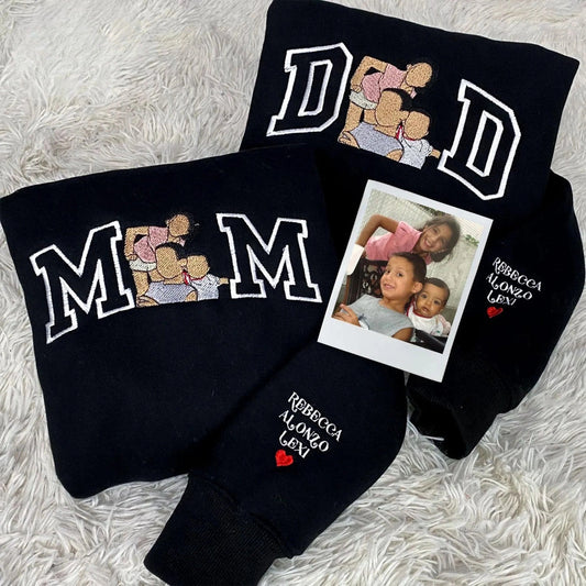 Embroidered family portrait on hoodie, embroidered sweater for Mother's Day, sweaters with portraits of father and mother, gift for father and mother