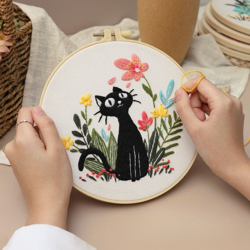 Embroidery DIY Kit Embroidery Kit For Beginner - Complete Creative Handcraft Gift for Holidays & Celebrations Cat embroidered