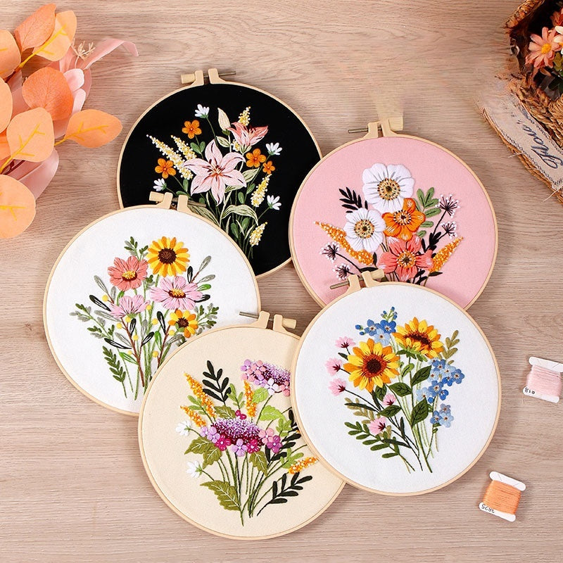 Holiday Embroidery DIY Set Embroidery Kit For Beginner - Creative Handmade Gift with Hoop, Thread & Felt