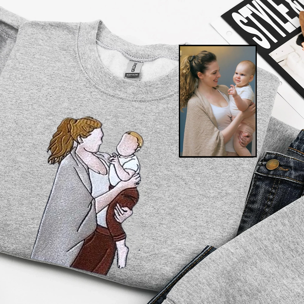 Embroidered Face Portrait Sweatshirt – Personalized Gift for Parents
