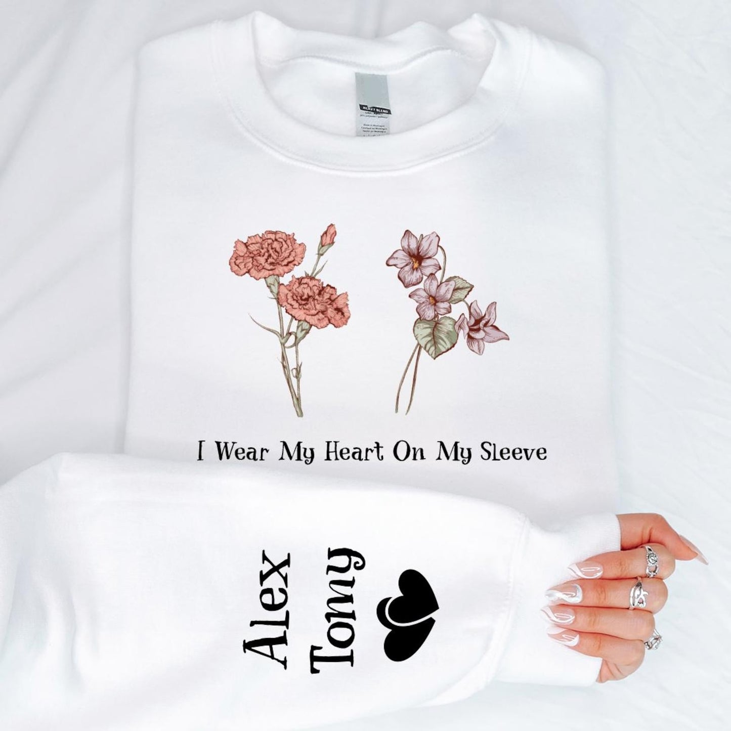 Floral Name Sweatshirt – Customizable with Birth Month Flowers & Names
