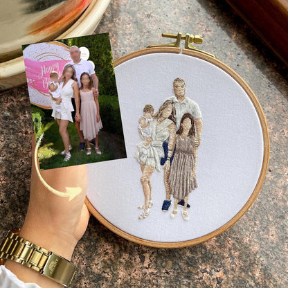People embroidered portrait hoop, family embroidered gift, embroidery hoop art, family embroidery design, hand embroidery portrait