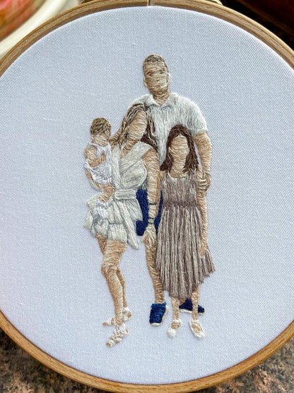 People embroidered portrait hoop, family embroidered gift, embroidery hoop art, family embroidery design, hand embroidery portrait